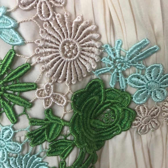 Badgley Mischka Champagne Floral Embroidered Gown Sz 6 - Picture 5 of 6